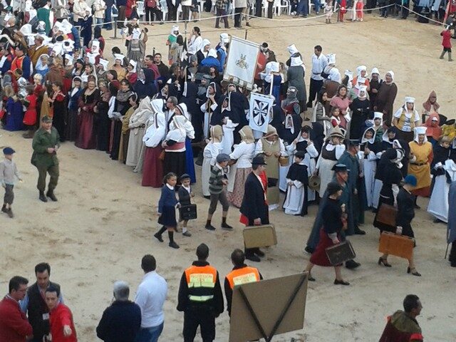 La Vivienda Tutelada y el Taller Ocupacional en el desfile del Milenario de Peñafiel
