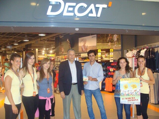 Decat entrega material deportivo a Asprona