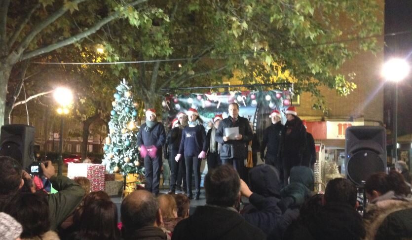 El grupo de teatro El Cuarto Azul enciende la Navidad en El Corte Inglés
