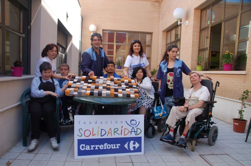 CARREFOUR COLABORA EN UN PROYECTO INNOVADOR CON EL CENTRO DE DÍA OBREGON-FUNDACIÓN PERSONAS