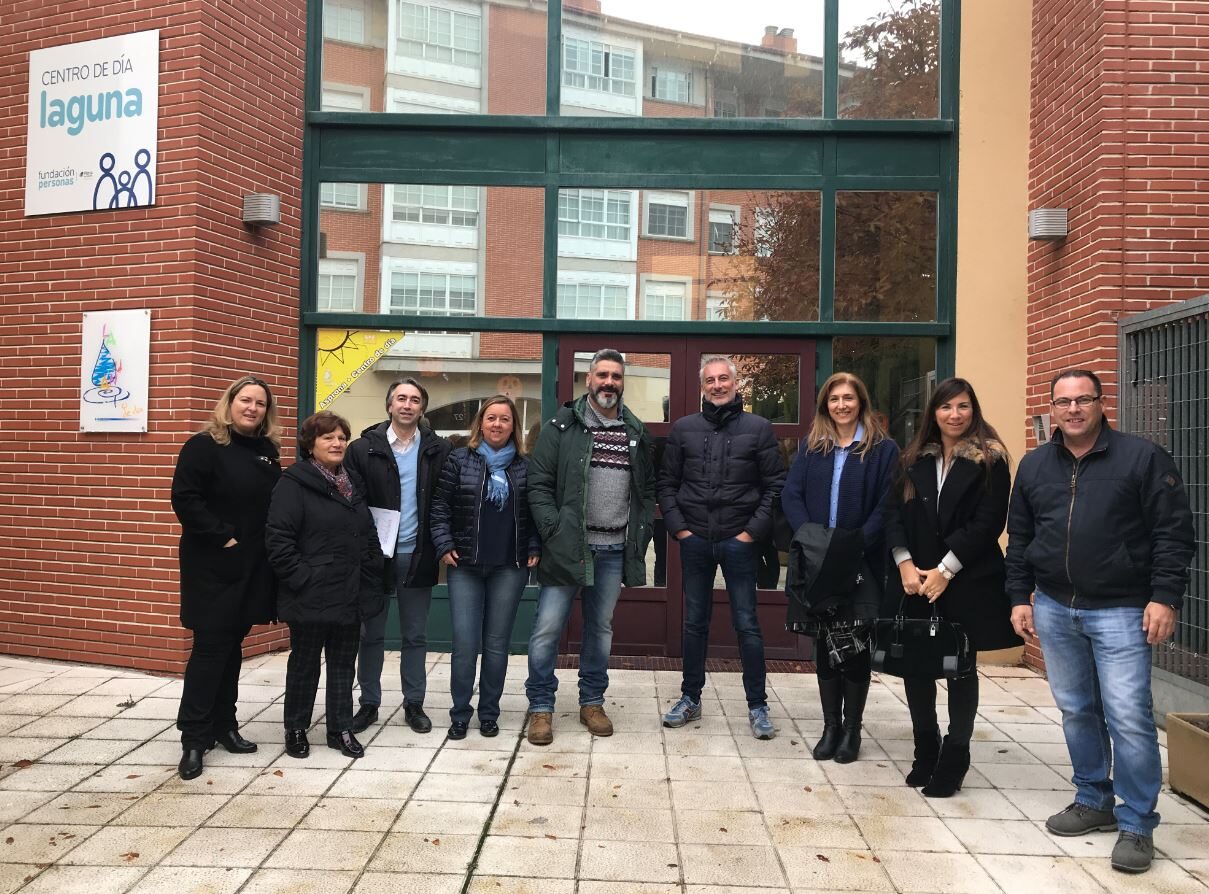 IVECO VALLADOLID VISITA EL CENTRO DE DIA DE LAGUNA- FUNDACIÓN PERSONAS