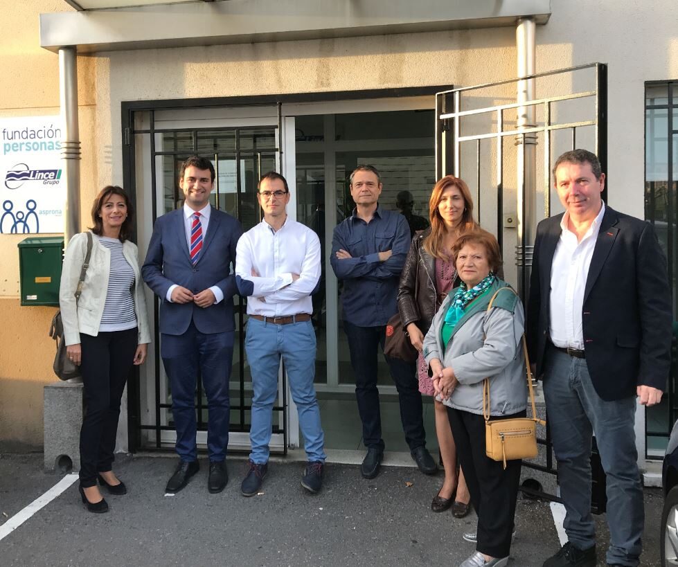 David Esteban, diputado de Acción Social, visita Fundación Personas