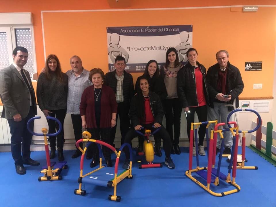 Entrega del MiniGim en el Pino de Obregón-Fundación Personas